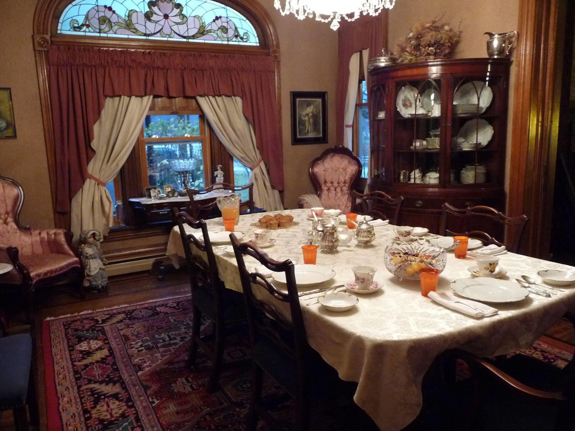 Victorian Loft Bed And Breakfast Clearfield Εξωτερικό φωτογραφία